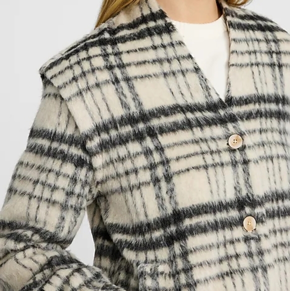 Express Fuzzy Plaid Cap Sleeve Shacket - Picture 3 of 4